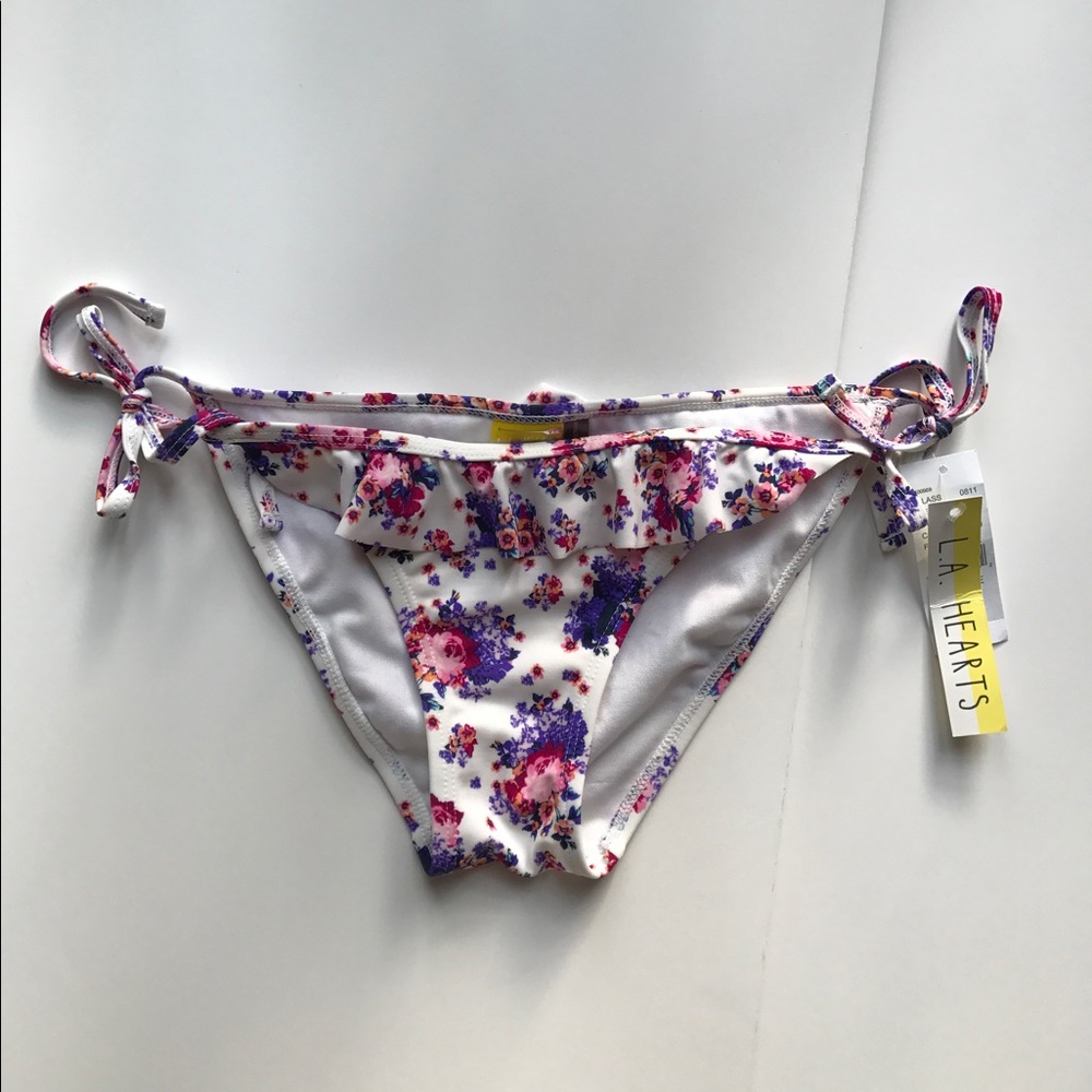 NWT LA HEARTS ruffle bikini bottoms